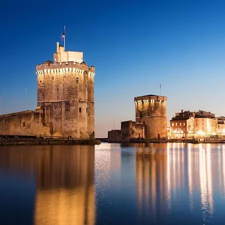 Plein Charme Aux Minimes Terrasse Calme + Parking Apartment La Rochelle (Charente-Maritime)